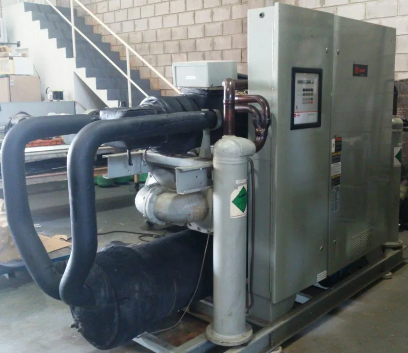 Chiller Trane e painel de controle